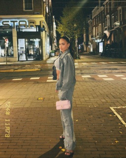Lauren Bowry feet photo 1