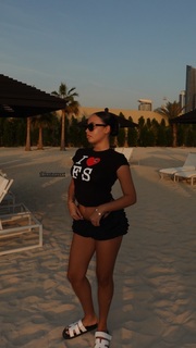 Lauren Bowry feet photo 18