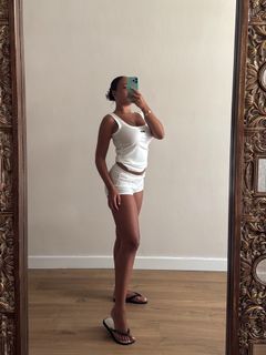 Lauren Bowry feet photo 4