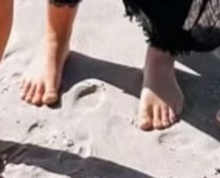 Lauren Brant feet photo 7