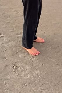 Lauren Brant feet photo 3