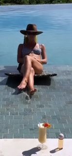 Lauren Brant feet photo 2