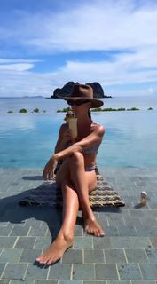 Lauren Brant feet photo 1