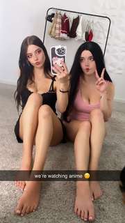 Lauren Burch feet photo thumbnail