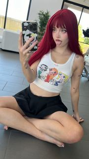 Lauren Burch feet photo thumbnail