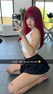 Lauren Burch feet photo thumbnail