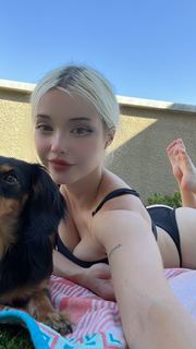 Lauren Burch feet photo thumbnail