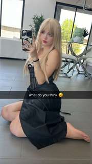 Lauren Burch feet photo thumbnail