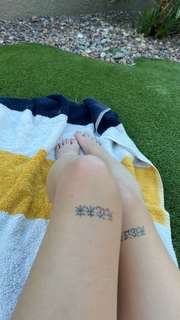 Lauren Burch feet photo thumbnail