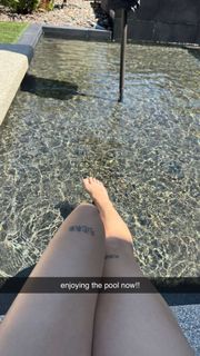 Lauren Burch feet photo thumbnail
