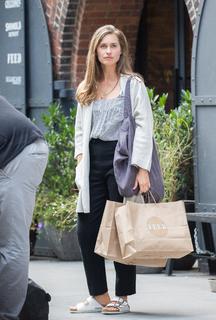 Lauren Bush feet photo 3