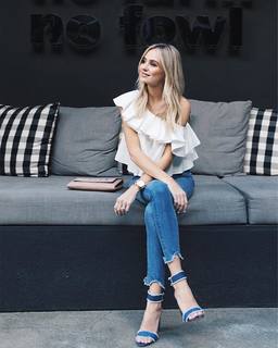 Lauren Bushnell feet photo 4