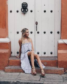 Lauren Bushnell feet photo 20