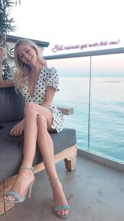 Lauren Bushnell feet photo 7