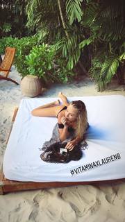 Lauren Bushnell feet photo 6