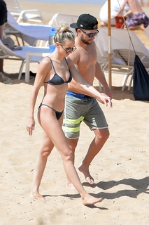 Lauren Bushnell feet photo 2