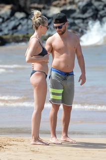 Lauren Bushnell feet photo 1
