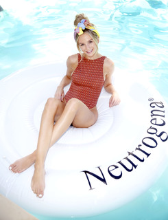 Lauren Bushnell feet photo 13