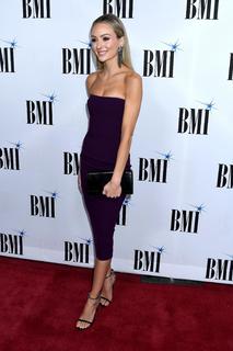 Lauren Bushnell feet photo 6