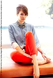 Lauren Cohan feet photo thumbnail