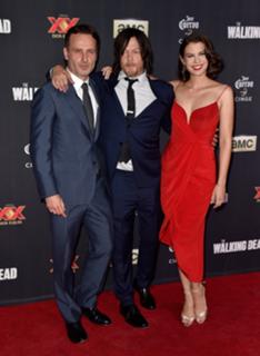 Lauren Cohan feet photo thumbnail