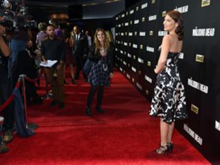 Lauren Cohan feet photo thumbnail