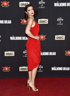 Lauren Cohan feet photo thumbnail
