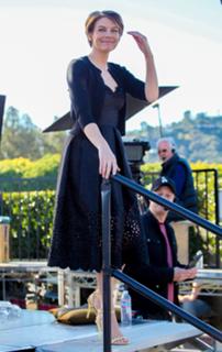 Lauren Cohan feet photo thumbnail