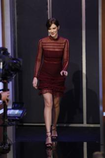 Lauren Cohan feet photo thumbnail