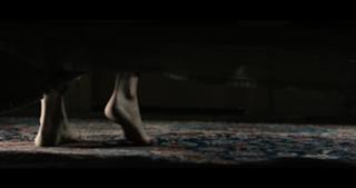 Lauren Cohan feet photo thumbnail