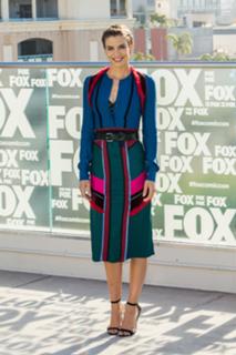 Lauren Cohan feet photo thumbnail