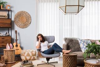 Lauren Cohan feet photo thumbnail