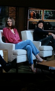 Lauren Cohan feet photo thumbnail