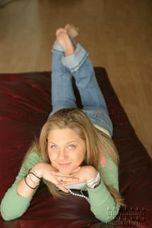 Lauren Collins feet photo 13