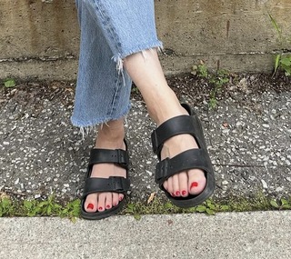 Lauren Collins feet photo 5