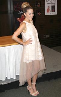 Lauren Conrad feet photo thumbnail