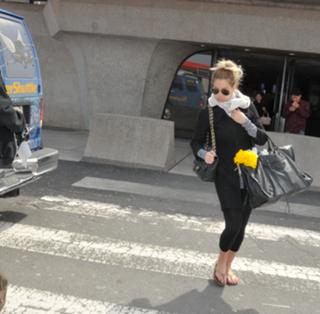 Lauren Conrad feet photo thumbnail