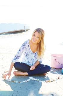 Lauren Conrad feet photo thumbnail