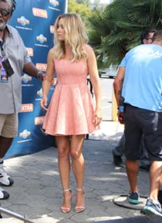 Lauren Conrad feet photo thumbnail