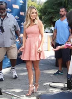 Lauren Conrad feet photo thumbnail