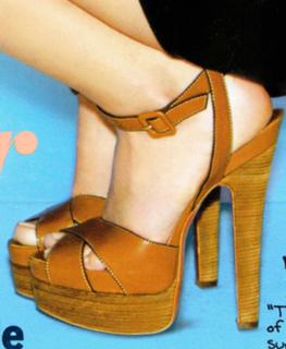 Lauren Conrad feet photo thumbnail
