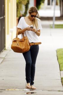 Lauren Conrad feet photo thumbnail