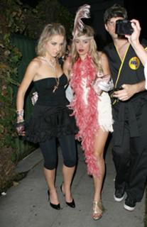 Lauren Conrad feet photo thumbnail