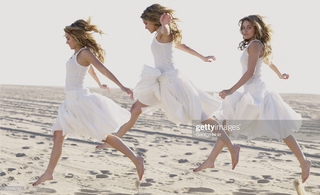 Lauren Conrad feet photo thumbnail