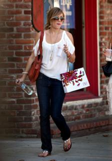 Lauren Conrad feet photo thumbnail