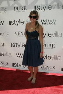 Lauren Conrad feet photo thumbnail