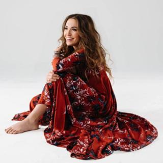 Lauren Daigle feet photo 1