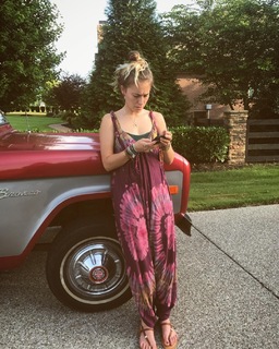 Lauren Daigle feet photo 16