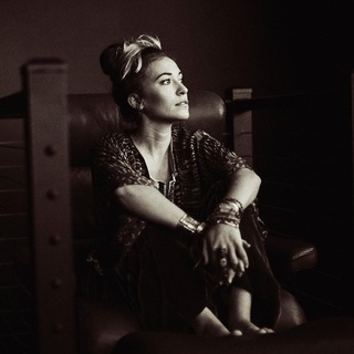 Lauren Daigle feet photo 15