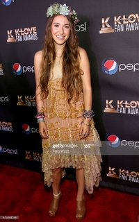 Lauren Daigle feet photo 14